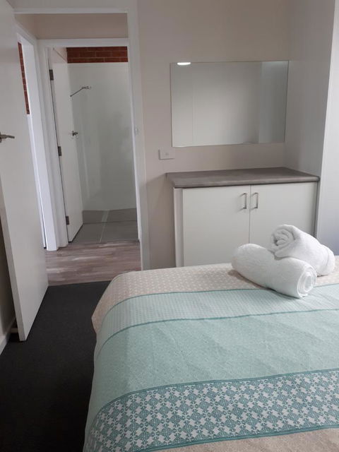 Beachcomber Holiday Units - Accommodation Gold Coast 9