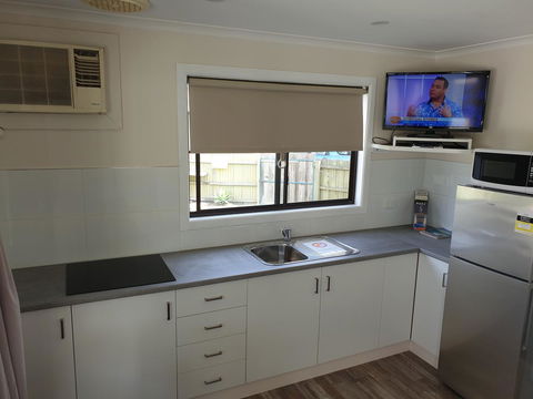 Beachcomber Holiday Units - Accommodation Gold Coast 4