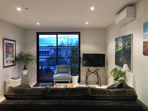 Vibe-Modern 2 Bed Apartment - Gold Coast 4U 7
