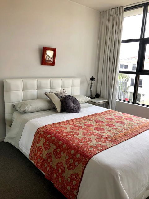 Vibe-Modern 2 Bed Apartment - Gold Coast 4U 0
