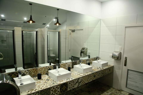 Roamer St Kilda - Formerly Selina St Kilda Melbourne - Gold Coast 4U 9