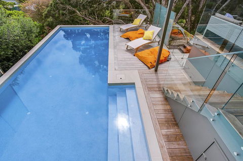 Lansdowne Villa - With Swimming Pool - Accommodation Gold Coast 4