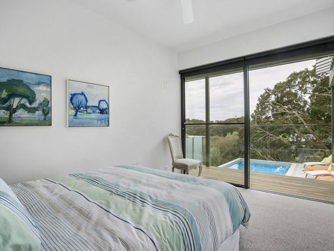 Lansdowne Villa - With Swimming Pool - Accommodation Gold Coast 11