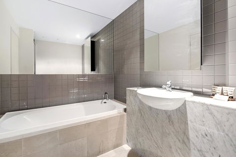 ULTIQA Little Collins (located At The Hero Apartment Building) - Accommodation Gold Coast 15