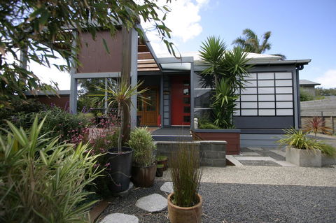 Azen Haven - 1 Gold Coast 10