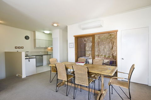 Lornebeach Apartments - Accommodation Gold Coast 33