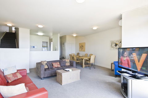 Lornebeach Apartments - Accommodation Gold Coast 5