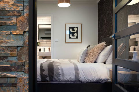East Street Daylesford - Accommodation Gold Coast 2