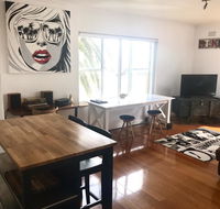 Beach Front Beauty - Gold Coast 4U