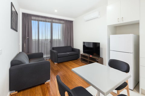 City Edge Dandenong Apartment Hotel - 1 Gold Coast 3