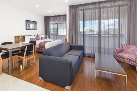 City Edge Dandenong Apartment Hotel - 1 Gold Coast 13
