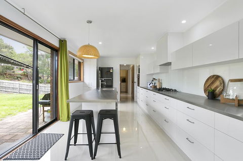 Fairhills - NEW LISTING, Beautifully Styled - Gold Coast 4U 0