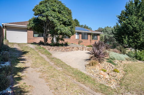 Fairhills - NEW LISTING, Beautifully Styled - Gold Coast 4U 9