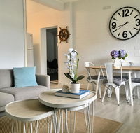 The Wheelhouse - 2BR Waterfront Apt in town - Gold Coast 4U