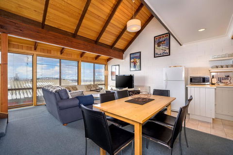 FOUNTAINS 3, Mount Hotham - Accommodation Gold Coast 2