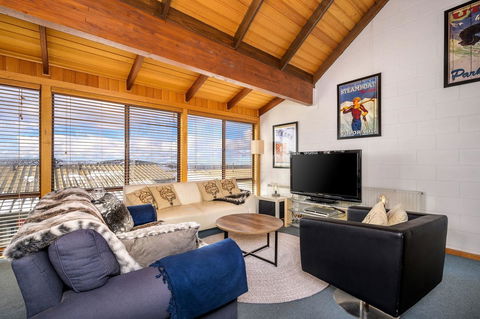 FOUNTAINS 3, Mount Hotham - Accommodation Gold Coast 0