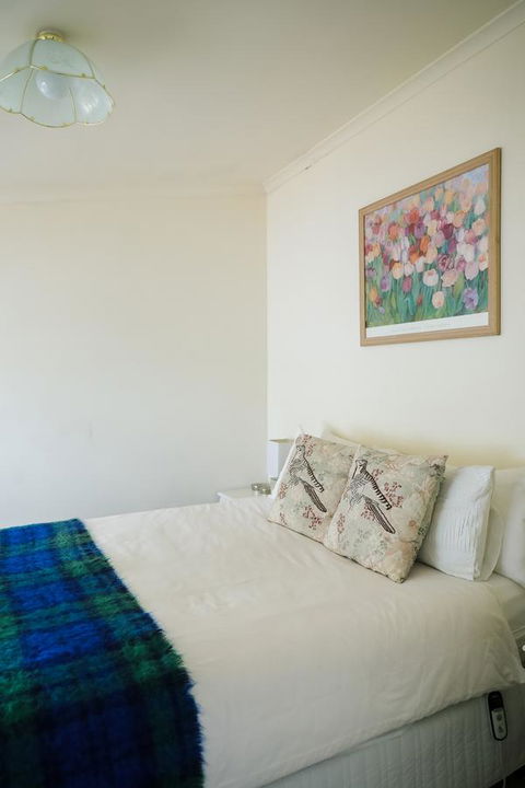 Miss Pym's Cottage - Gold Coast 4U 16