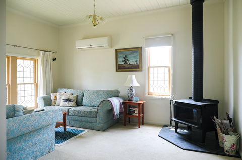 Miss Pym's Cottage - Gold Coast 4U 35