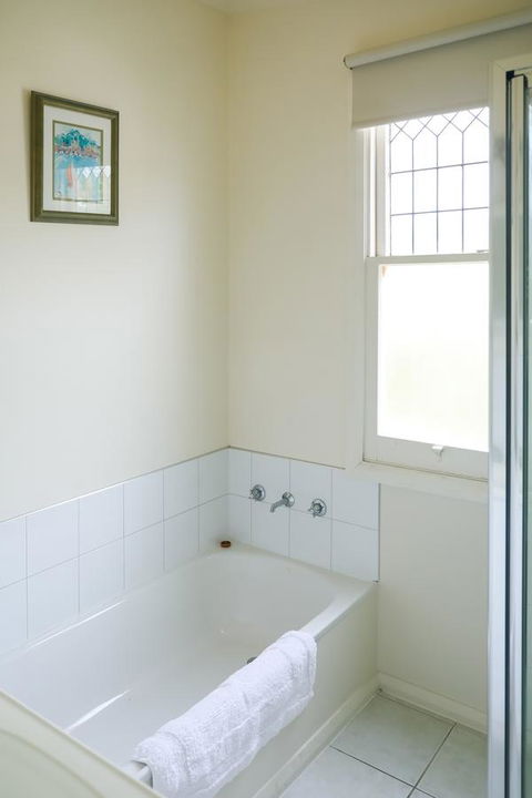 Miss Pym's Cottage - Gold Coast 4U 10