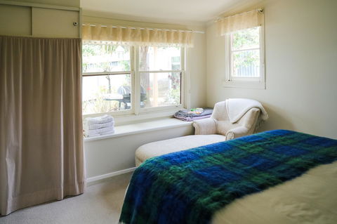 Miss Pym's Cottage - Gold Coast 4U 17