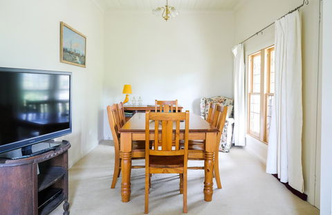 Miss Pym's Cottage - Gold Coast 4U 39
