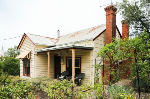 Miss Pym's Cottage - Gold Coast 4U 2