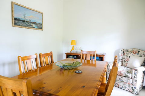 Miss Pym's Cottage - Gold Coast 4U 37