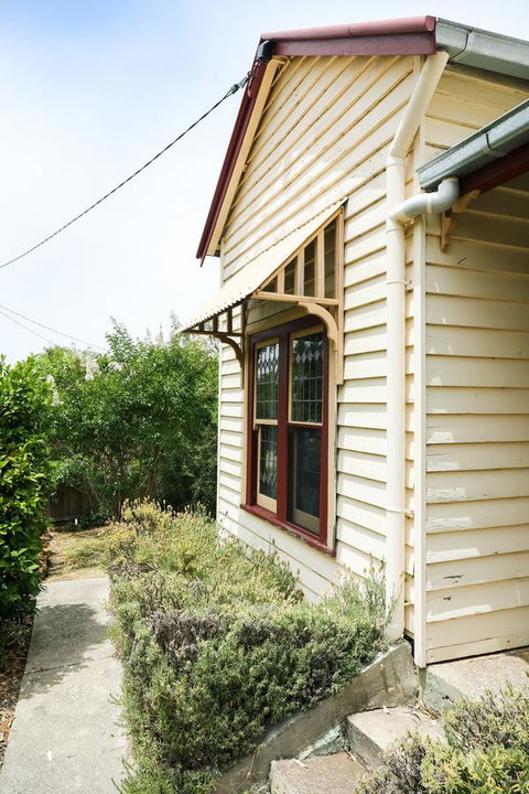Miss Pym's Cottage - Gold Coast 4U 1