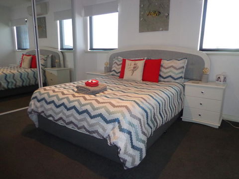 The Beach Villa Bunbury - Gold Coast 4U 3