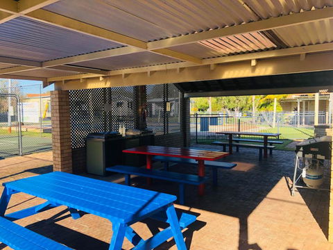 The Best Beach Cabin - Gold Coast 4U 1