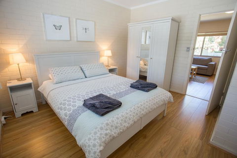 The Blue Door Villa - Accommodation Gold Coast 0