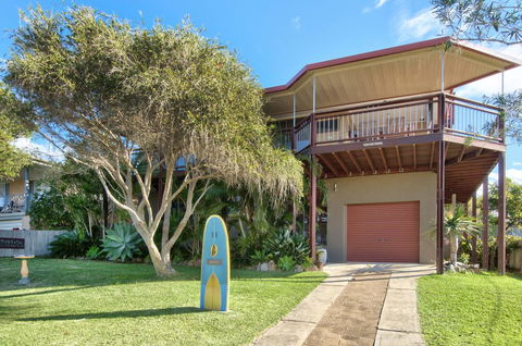 THE BOARDROOM ON BANKSIA - 11 Banksia Ave Bonny Hills - Gold Coast 4U 1