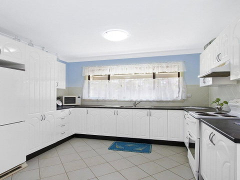 The Burra Break - 3 Minute Walk To Beach Access - Accommodation Gold Coast 2