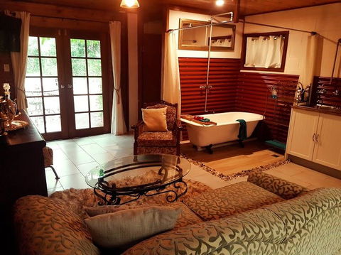The Cabin - Accommodation Gold Coast 0