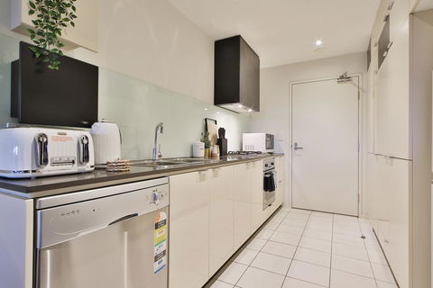 The CHANGE Apartments - Gold Coast 4U 3