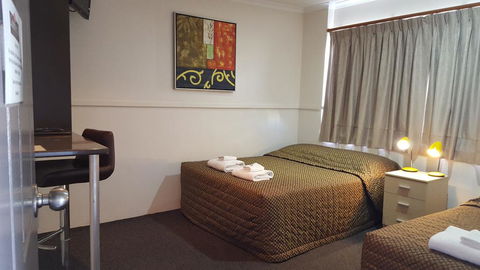 The Commercial Hotel Motel - Accommodation Gold Coast 2