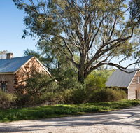 The Cottage at Riverside Farm - Gold Coast 4U