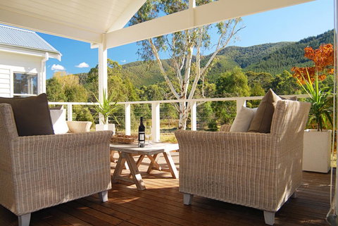 The Dacha - Accommodation Gold Coast 3