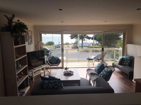 The Esplanade Holiday Home - Gold Coast 4U 2