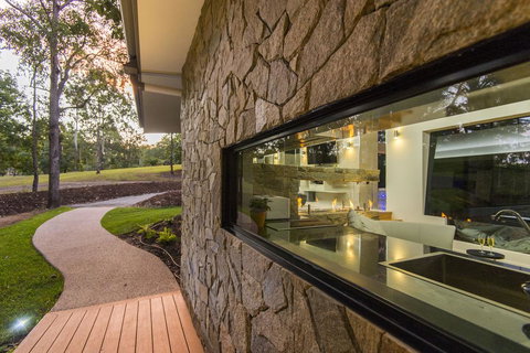 The Feathered Nest - Luxury Wildlife Retreat - Accommodation Gold Coast 2