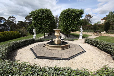 The Gatehouse At Villa Raedward - Gold Coast 4U 1