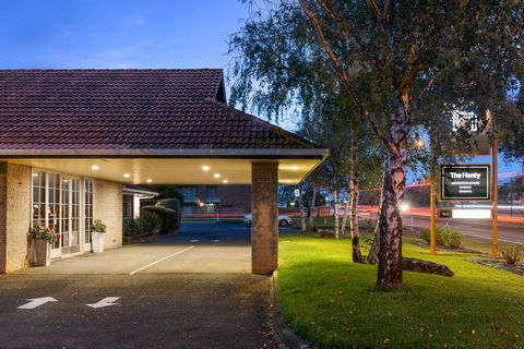 The Henty - Gold Coast 4U 1