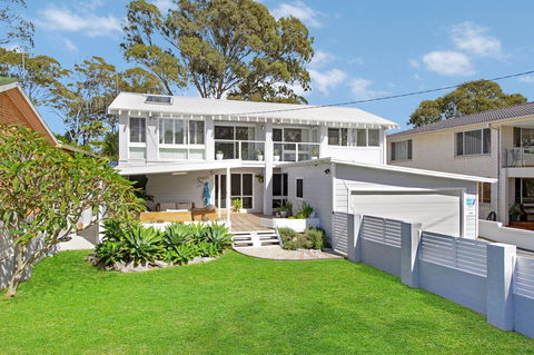 THE LAKE HOUSE - WiTH SWIMMING POOL - Gold Coast 4U 0