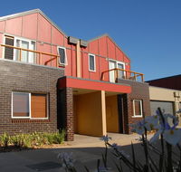 The Lakes Apartments - Gold Coast 4U