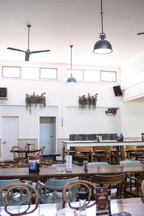The Oaks Hotel - Accommodation Gold Coast 3