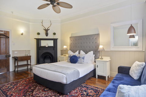 The Pines Bed And Breakfast - 1 Gold Coast 2