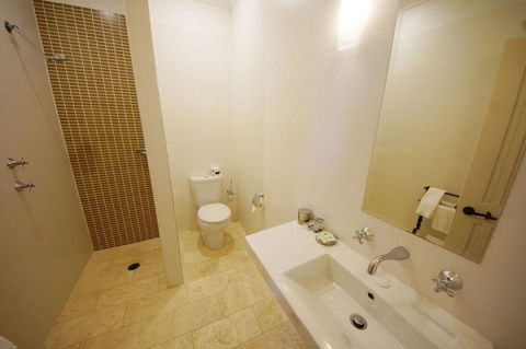 The Playhouse Hotel - Gold Coast 4U 1