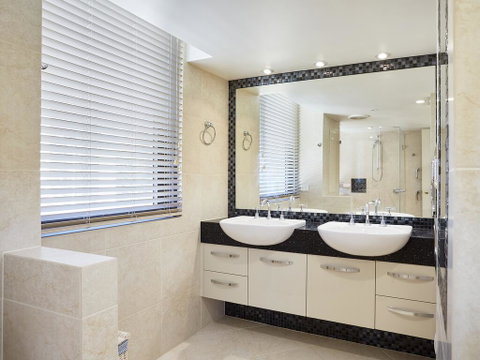 The Premiere Apartments - Accommodation Gold Coast 2