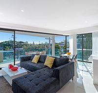 The Princess of Bulimba - Executive 3BR Bulimba Apartment with Large Balcony Next to Oxford St - Gold Coast 4U