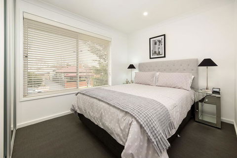 The Provincial - Central & Sophisticated - Gold Coast 4U 1